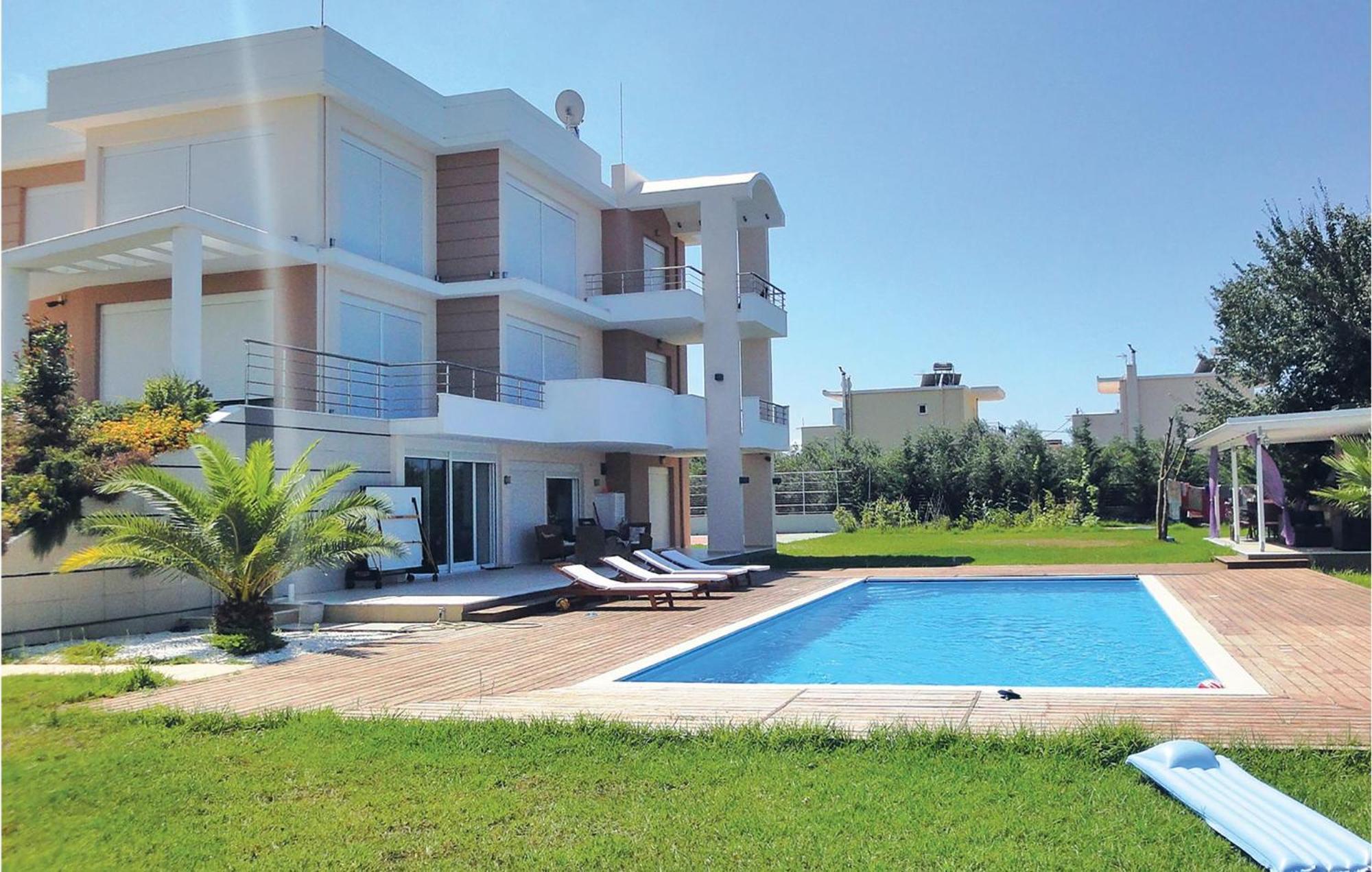 Lovely Home In Preveza With Outdoor Swimming Pool カナリ エクステリア 写真