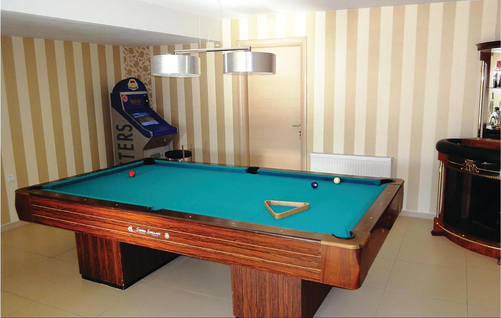 Lovely Home In Preveza With Outdoor Swimming Pool カナリ エクステリア 写真